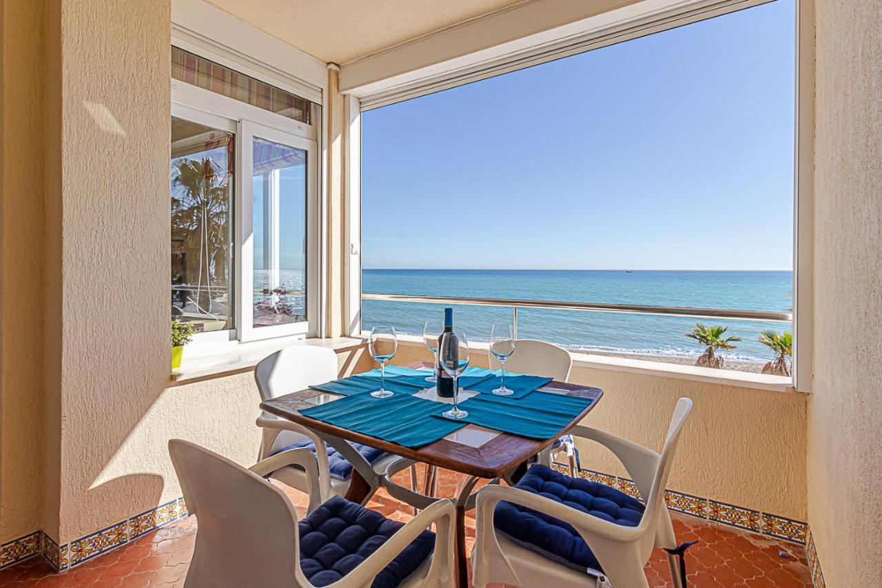 Fantastic Views , On The Beach Best Location In Торемолинос Екстериор снимка