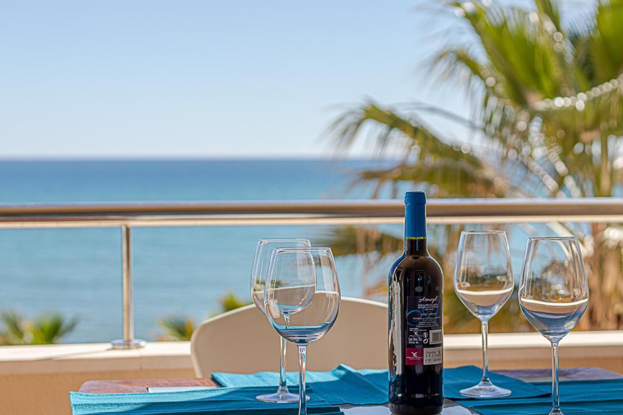 Fantastic Views , On The Beach Best Location In Торемолинос Екстериор снимка